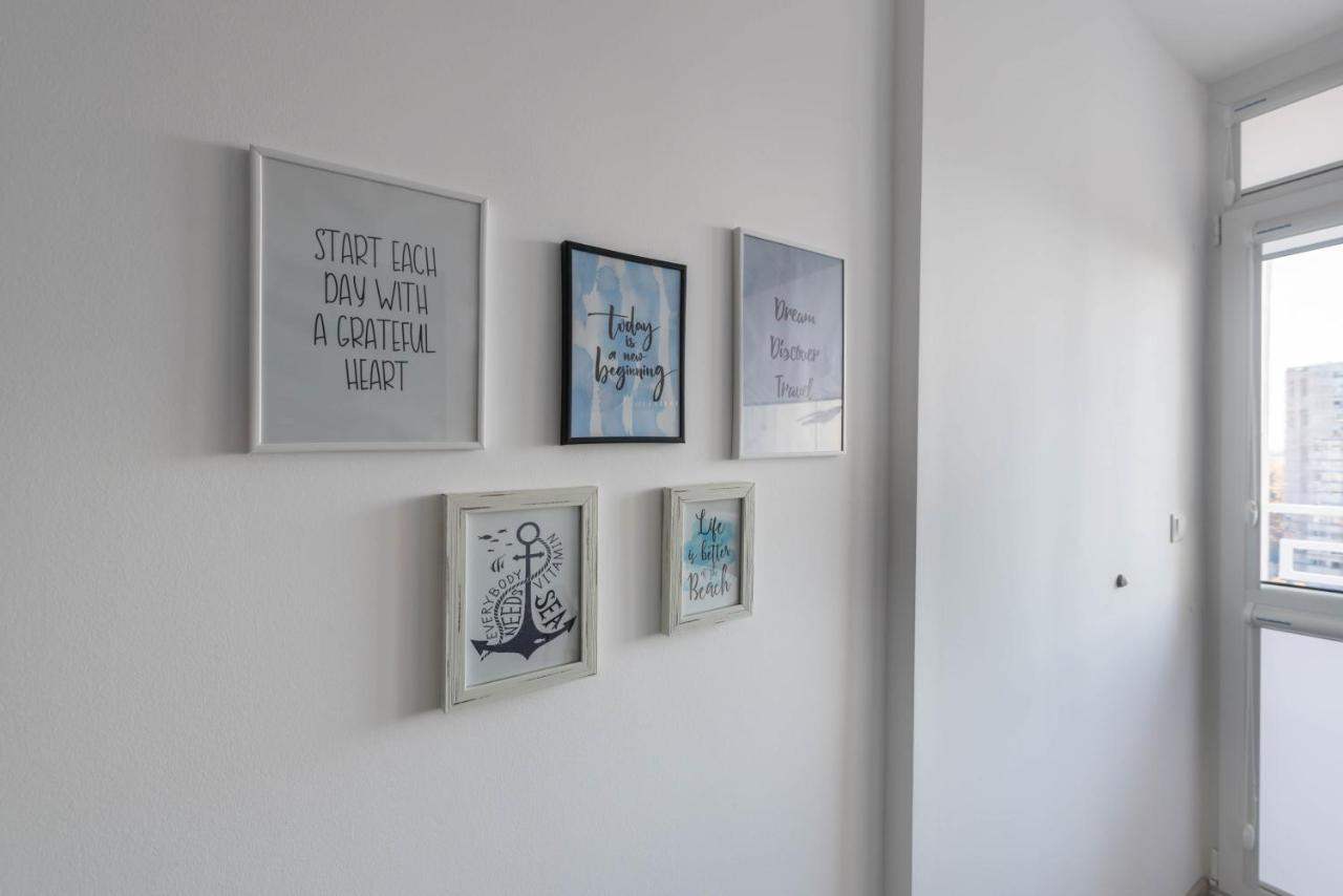 Above The Sea Apartment 瓦爾納 外观 照片