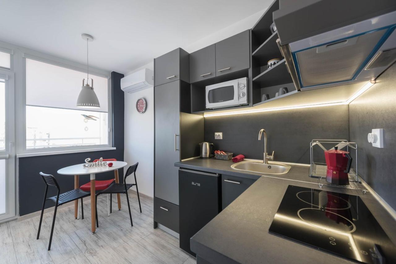 Above The Sea Apartment 瓦爾納 外观 照片
